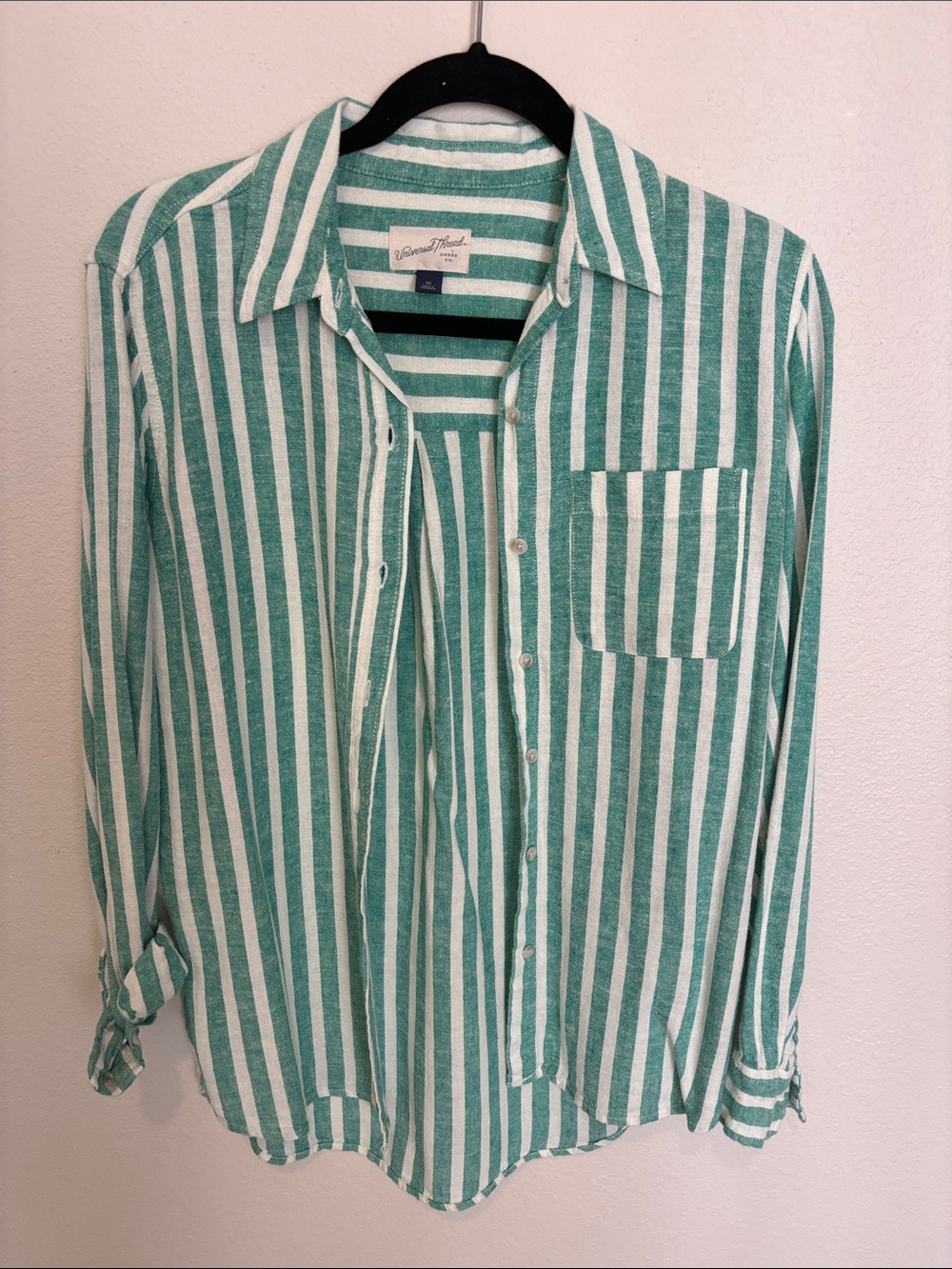 Universal Thread Green and White Striped Short-Sleeve Button-Down Shirt